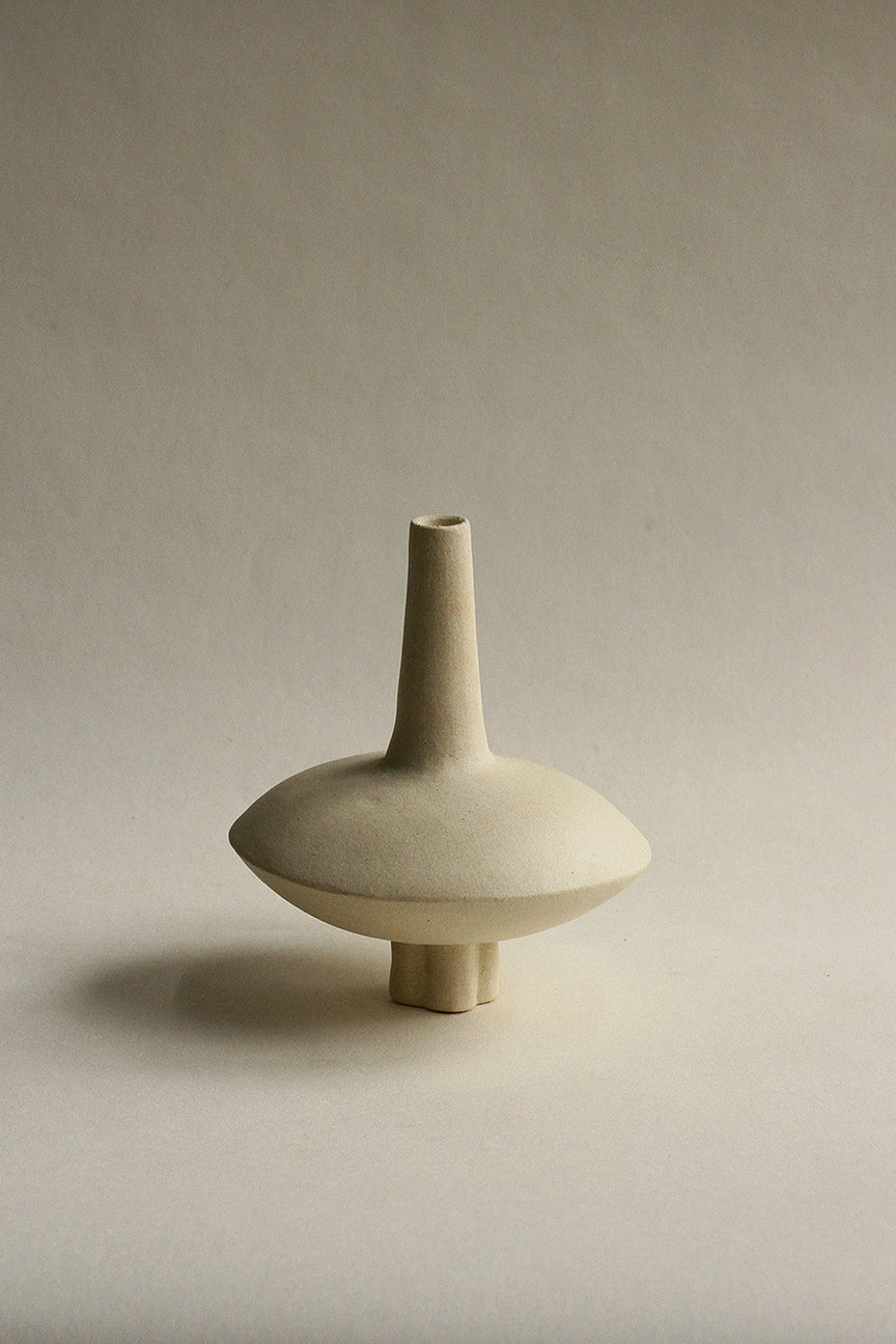 Kibble vase 11