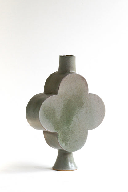 04 Kibble Vase - M