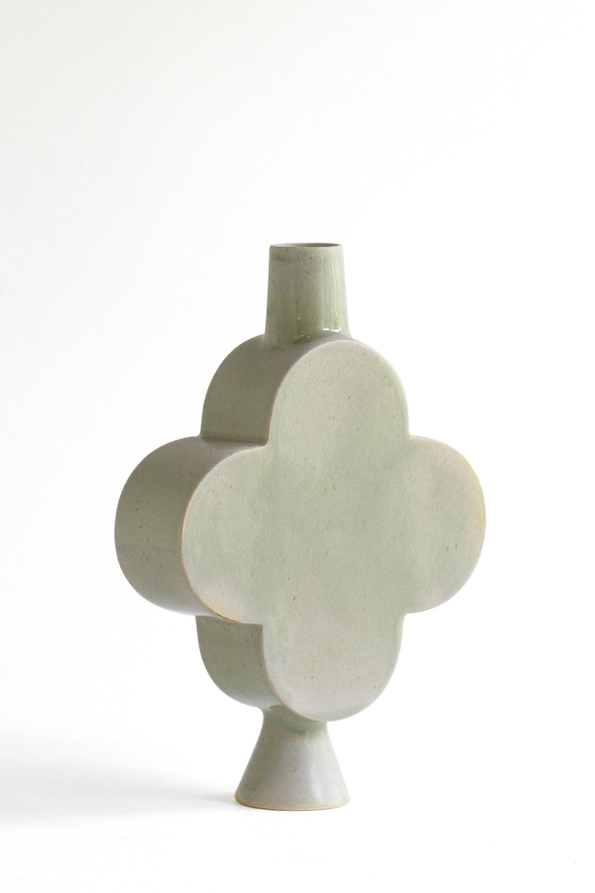 05 Kibble Vase - M