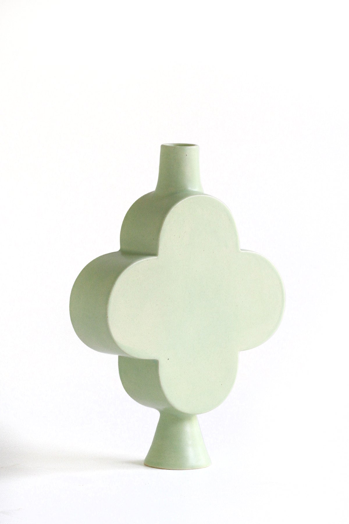 06 Kibble Vase - M