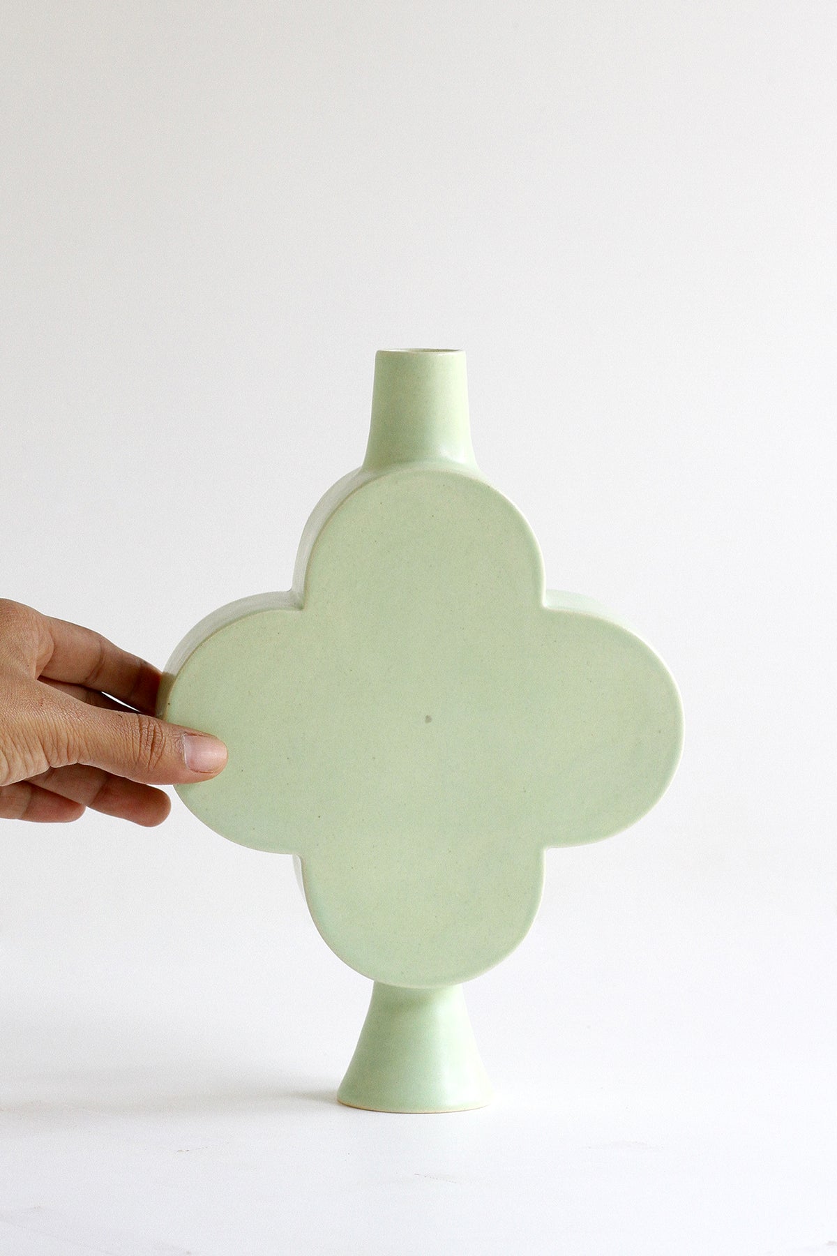 06 Kibble Vase - M