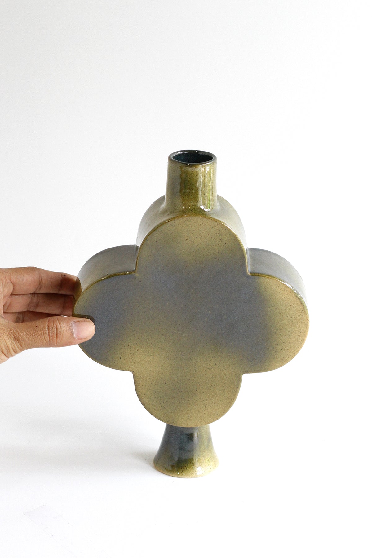 07 Kibble Vase - M