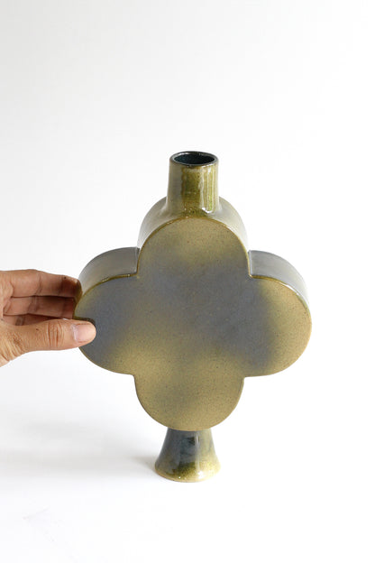 07 Kibble Vase - M