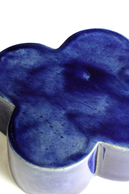 09 Kibble Vase - M