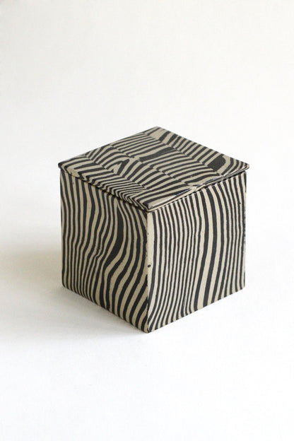 Nerikomi Lidded box 02