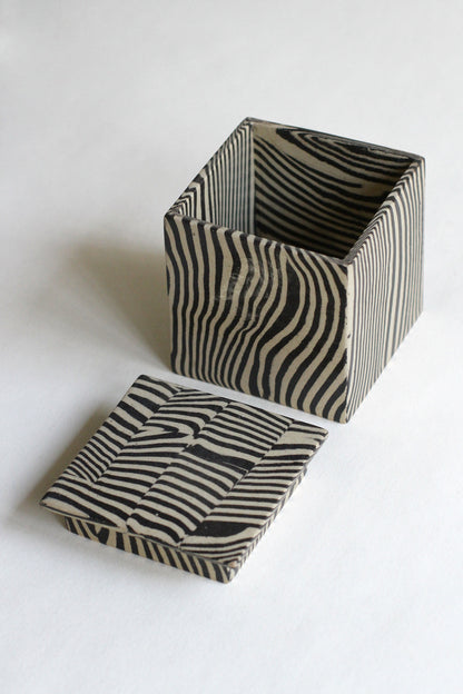 Nerikomi Lidded box 02