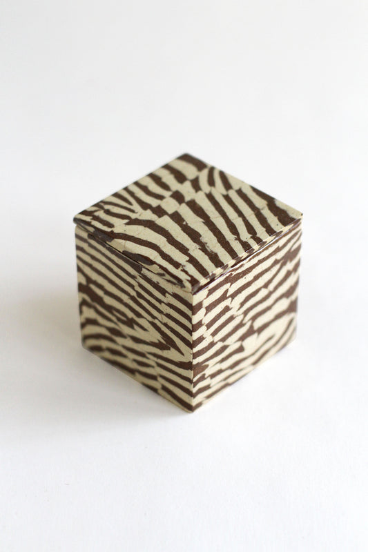 Nerikomi Lidded box 06