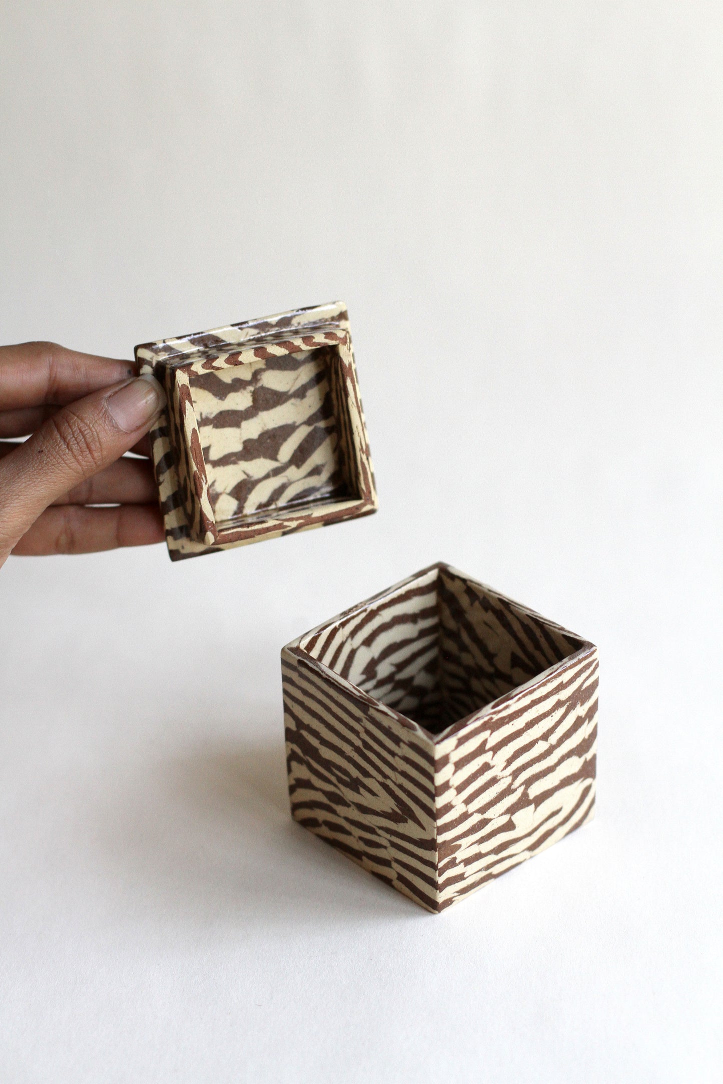 Nerikomi Lidded box 06