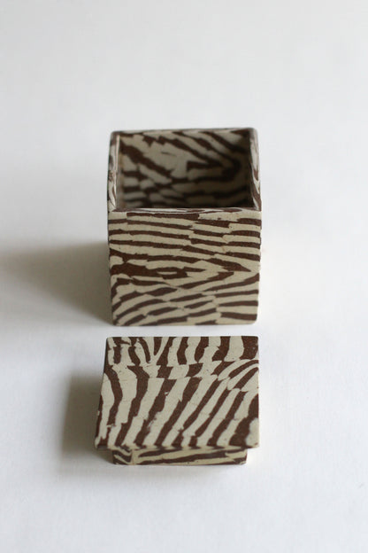 Nerikomi Lidded box 06