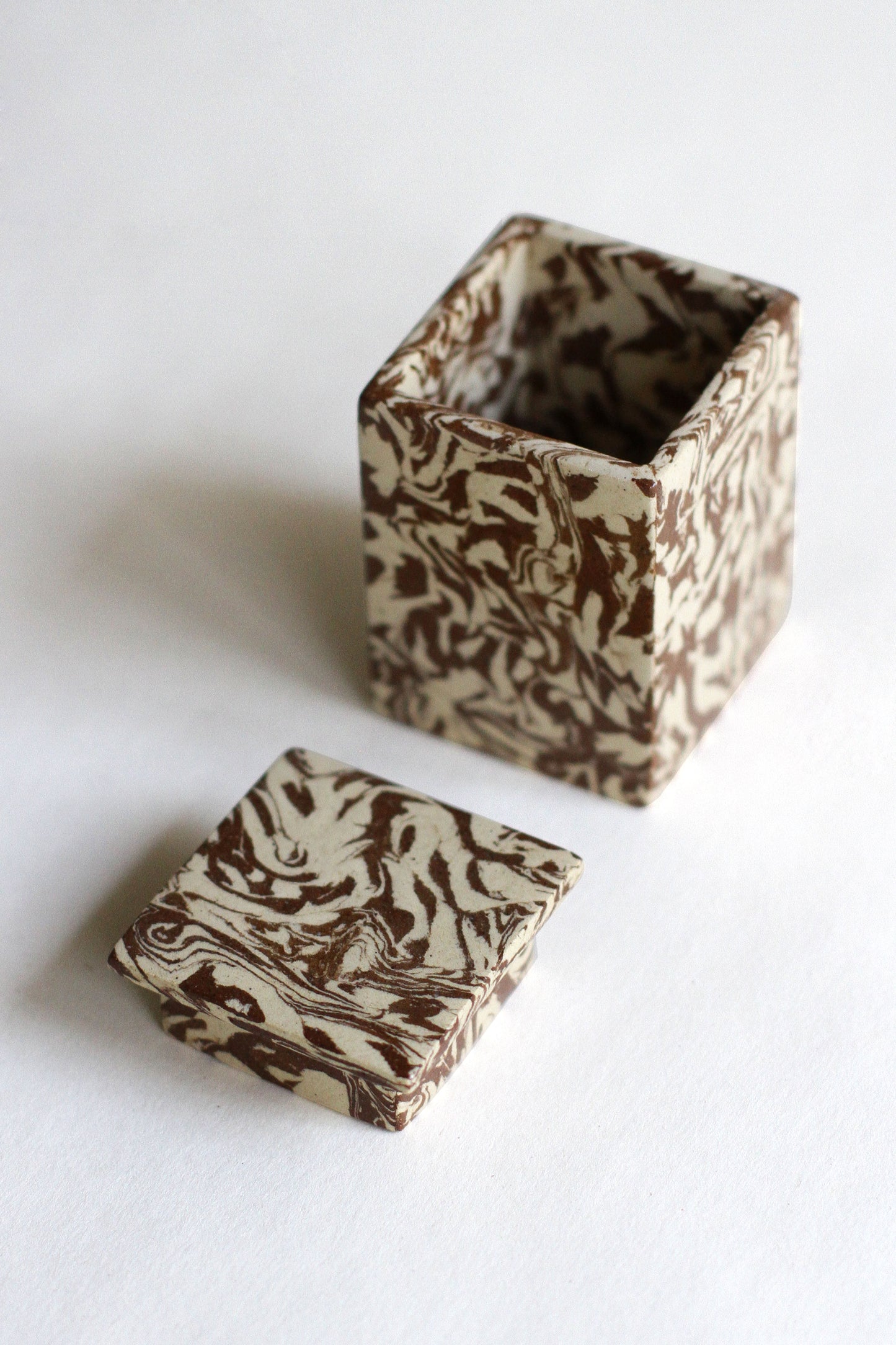 Nerikomi Lidded box 07