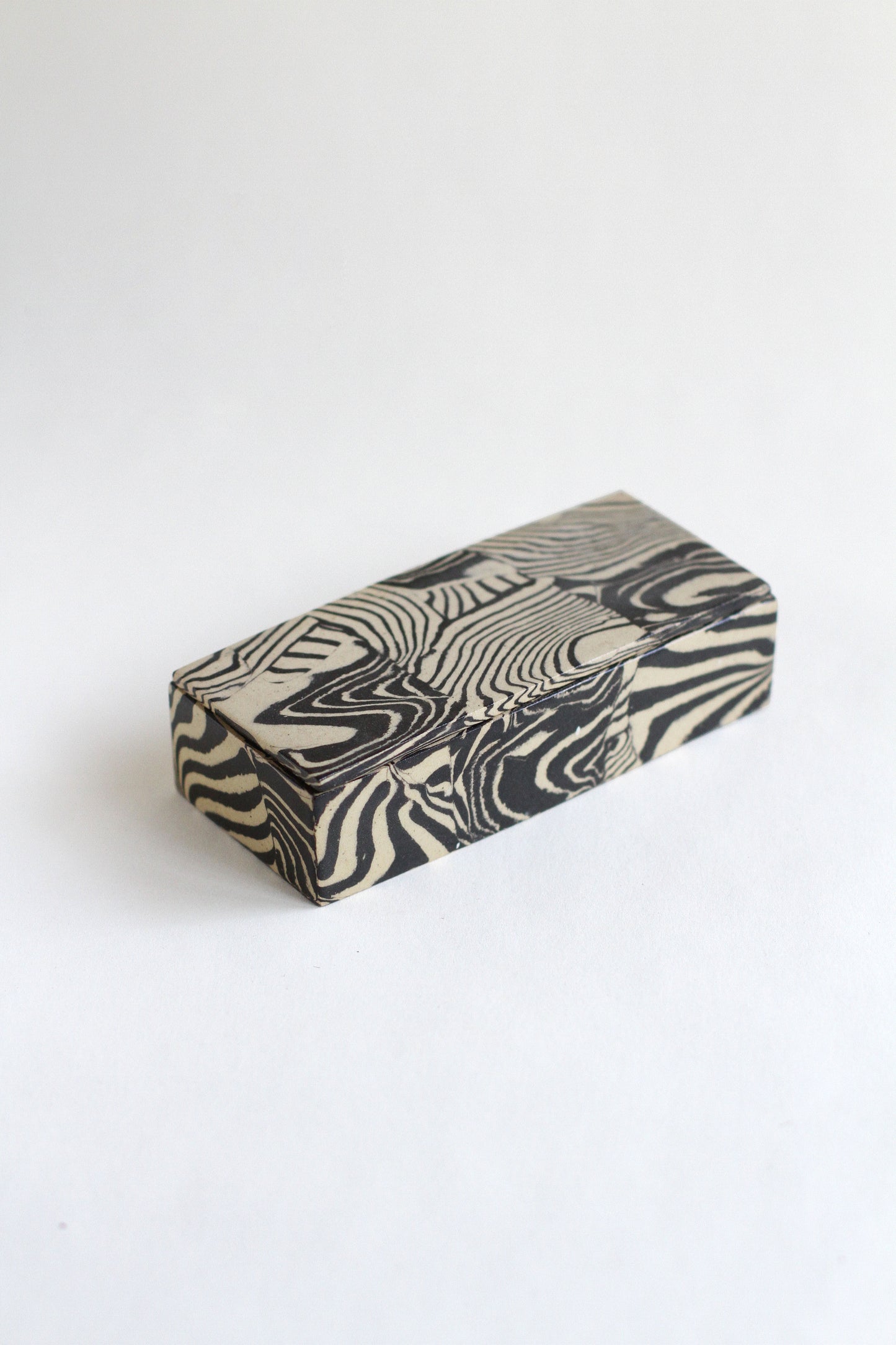 Nerikomi Lidded box 08