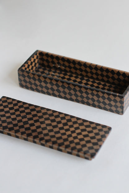 Nerikomi Lidded box 09