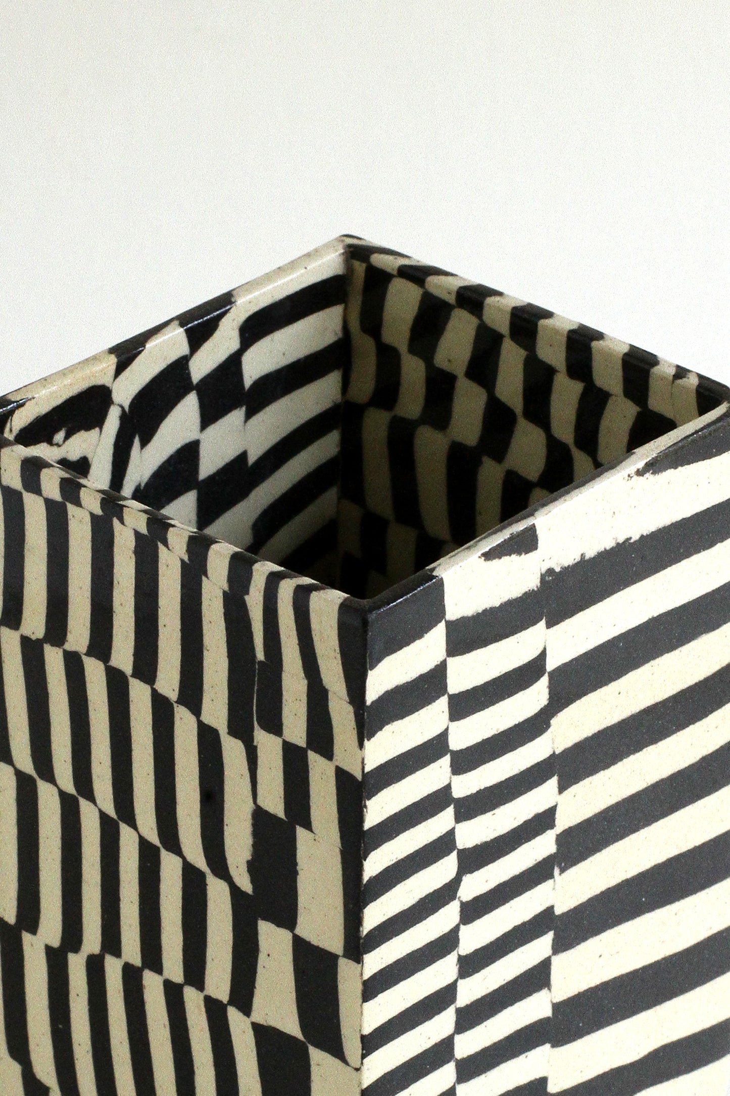 Nerikomi Rectangular holder - 02