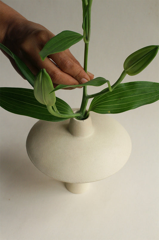 Kibble vase 12