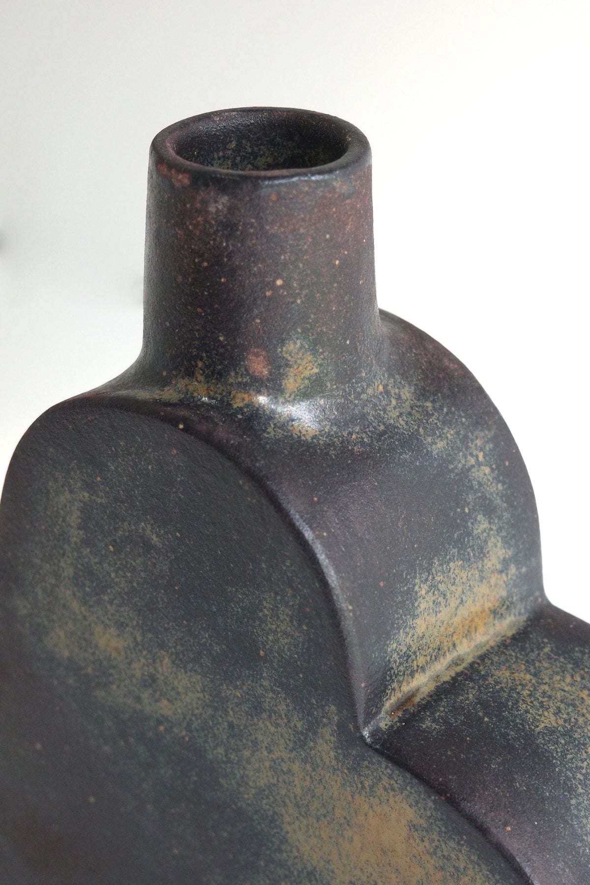03 Kibble Vase - M